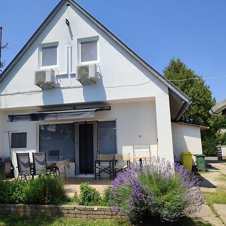 Aranyharmat Apartman Balatonlelle Kültér fotó
